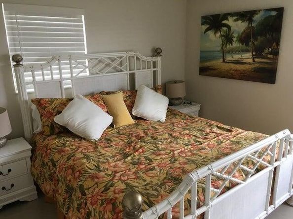 911 SW 6th Avenue, Boynton Beach FL 33426