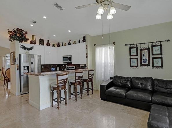 1885 NW 74th Way, Pembroke Pines FL 33024