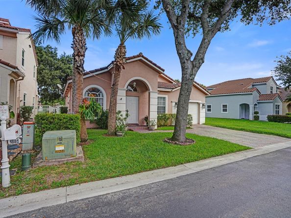 1885 NW 74th Way, Pembroke Pines FL 33024