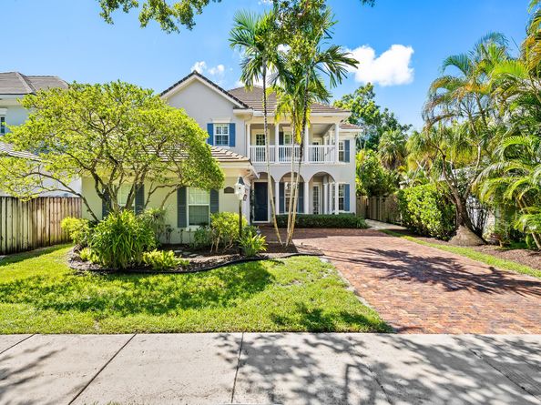 810 SE 5th Ct, Fort Lauderdale FL 33301