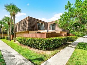 1914 19th Court 34 B, Jupiter FL 33477