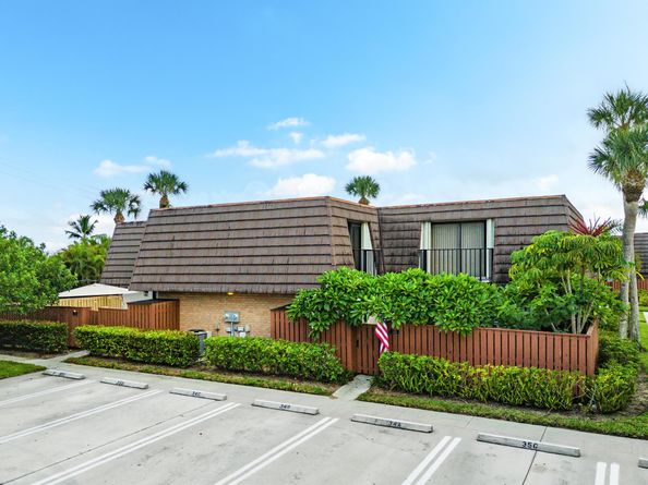 1914 19th Court 34 B, Jupiter FL 33477