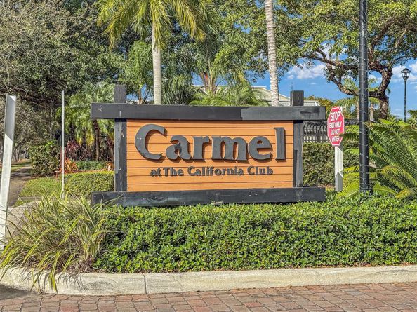 935 NE 199th St 10316, Miami FL 33179