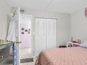 935 NE 199th St 10316, Miami FL 33179