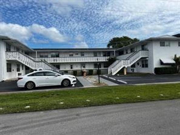 419 S Crescent Dr 1, Hollywood FL 33021