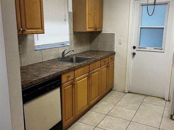 419 S Crescent Dr 1, Hollywood FL 33021