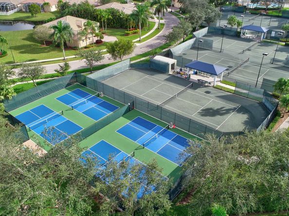 2737 Clipper Circle, West Palm Beach FL 33411