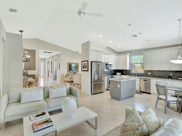 2737 Clipper Circle, West Palm Beach FL 33411