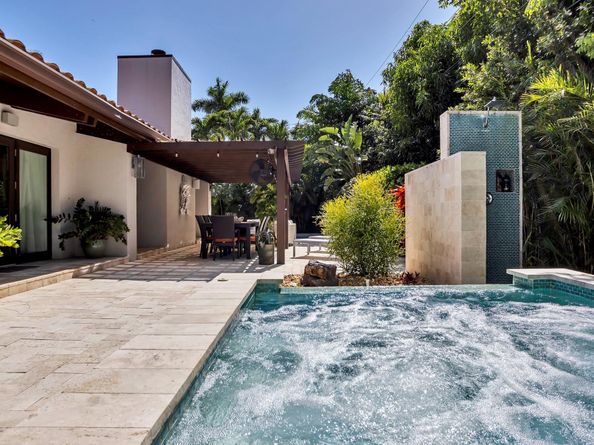 2013 NE 32nd Ave, Fort Lauderdale FL 33305