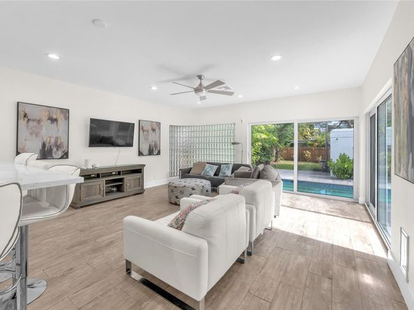 621 SE 5th Ct, Fort Lauderdale FL 33301