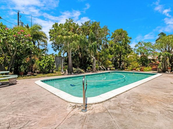 5713 NE 17th Ave, Fort Lauderdale FL 33334