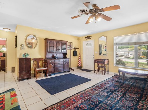 5713 NE 17th Ave, Fort Lauderdale FL 33334
