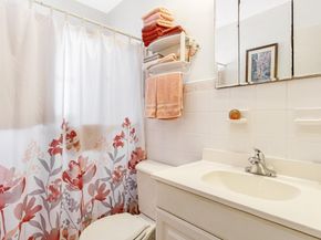 5713 NE 17th Ave, Fort Lauderdale FL 33334