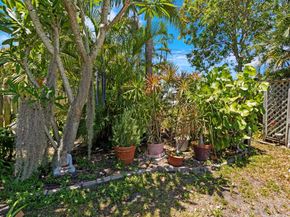 5713 NE 17th Ave, Fort Lauderdale FL 33334