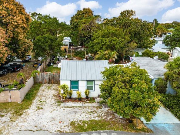 1047 Miner Road, Lake Worth FL 33462