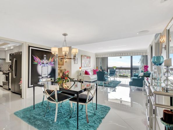 2000 Presidential Way Ph5, West Palm Beach FL 33401