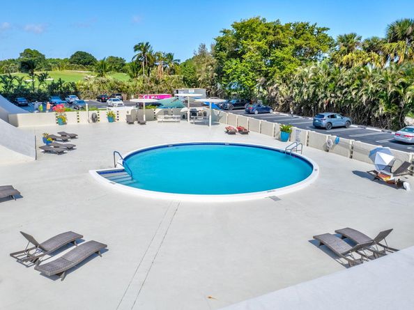 2000 Presidential Way Ph5, West Palm Beach FL 33401