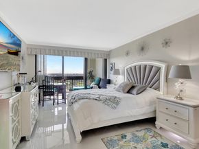 2000 Presidential Way Ph5, West Palm Beach FL 33401