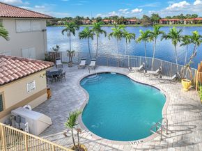 745 NE 195th St, Miami FL 33179