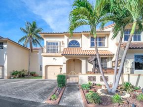 745 NE 195th St, Miami FL 33179