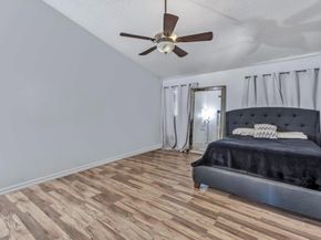 5720 W Waterford Dr, Davie FL 33331