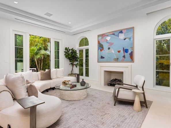422 Australian Avenue, Palm Beach FL 33480