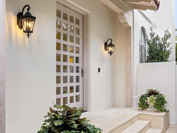 422 Australian Avenue, Palm Beach FL 33480