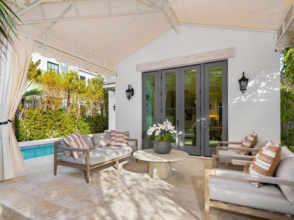 422 Australian Avenue, Palm Beach FL 33480