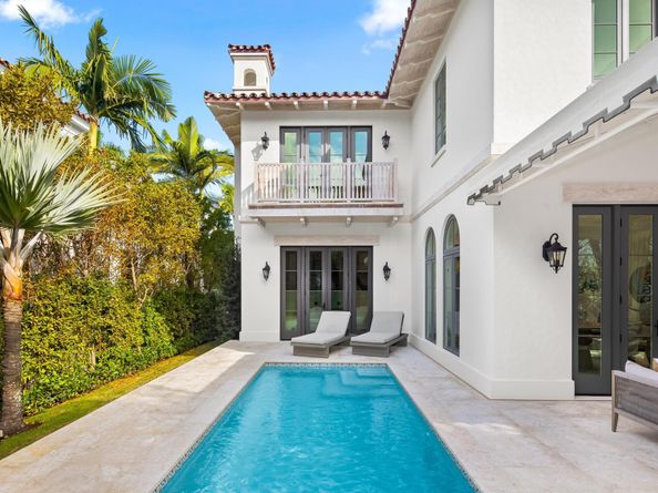 422 Australian Avenue, Palm Beach FL 33480