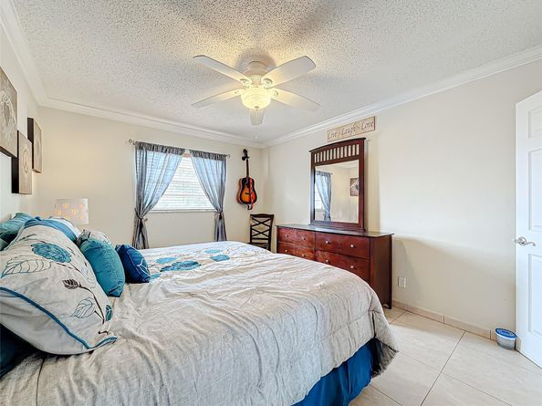 4270 NW 40th St 208, Lauderdale Lakes FL 33319