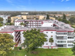 4270 NW 40th St 208, Lauderdale Lakes FL 33319