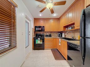 4270 NW 40th St 208, Lauderdale Lakes FL 33319