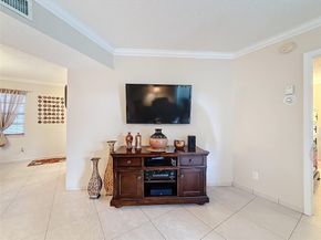 4270 NW 40th St 208, Lauderdale Lakes FL 33319