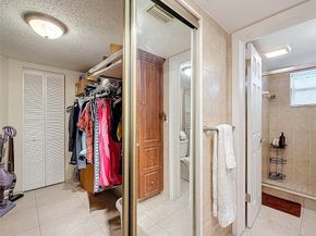 4270 NW 40th St 208, Lauderdale Lakes FL 33319