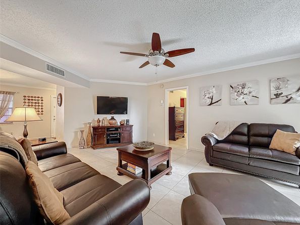 4270 NW 40th St 208, Lauderdale Lakes FL 33319