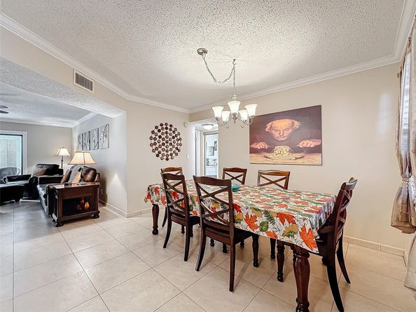 4270 NW 40th St 208, Lauderdale Lakes FL 33319