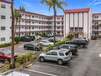 4270 NW 40th St