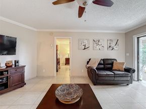 4270 NW 40th St 208, Lauderdale Lakes FL 33319