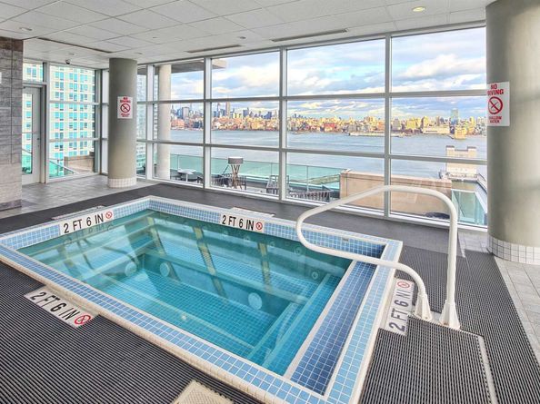 20 Newport Parkway 1209, Jersey City NJ 07310