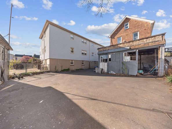 12 Juliette St, Bayonne NJ 07002