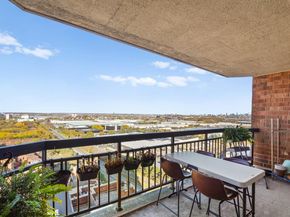 2005 Harmon Cove Tower, Secaucus NJ 07094