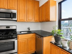 135 Montgomery St 16A, Jersey City NJ 07302