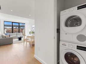 387 8th St 2H, Jersey City NJ 07302