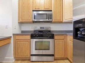 3 Greenwich Dr 97, Jersey City NJ 07305