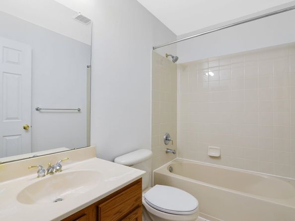 12 Alexander Ct, Jersey City NJ 07305