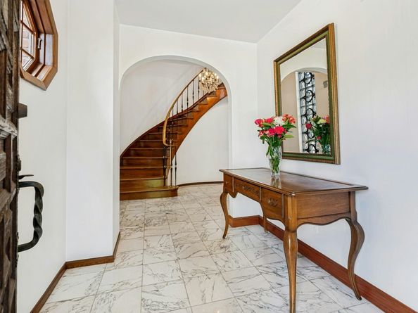46 Avenue B, Bayonne NJ 07002