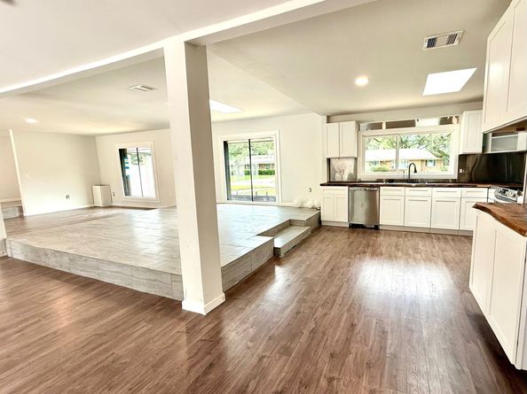 7810 Nairn Street, Houston TX 77074