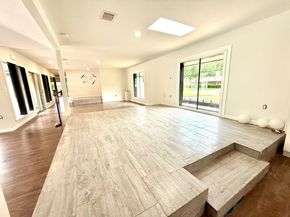 7810 Nairn Street, Houston TX 77074