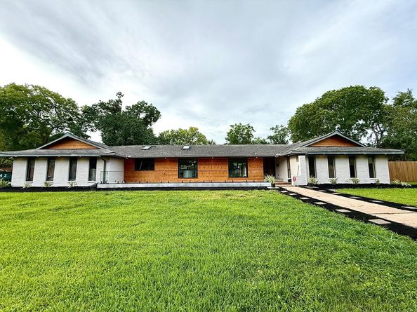 7810 Nairn Street, Houston TX 77074