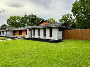 7810 Nairn Street, Houston TX 77074